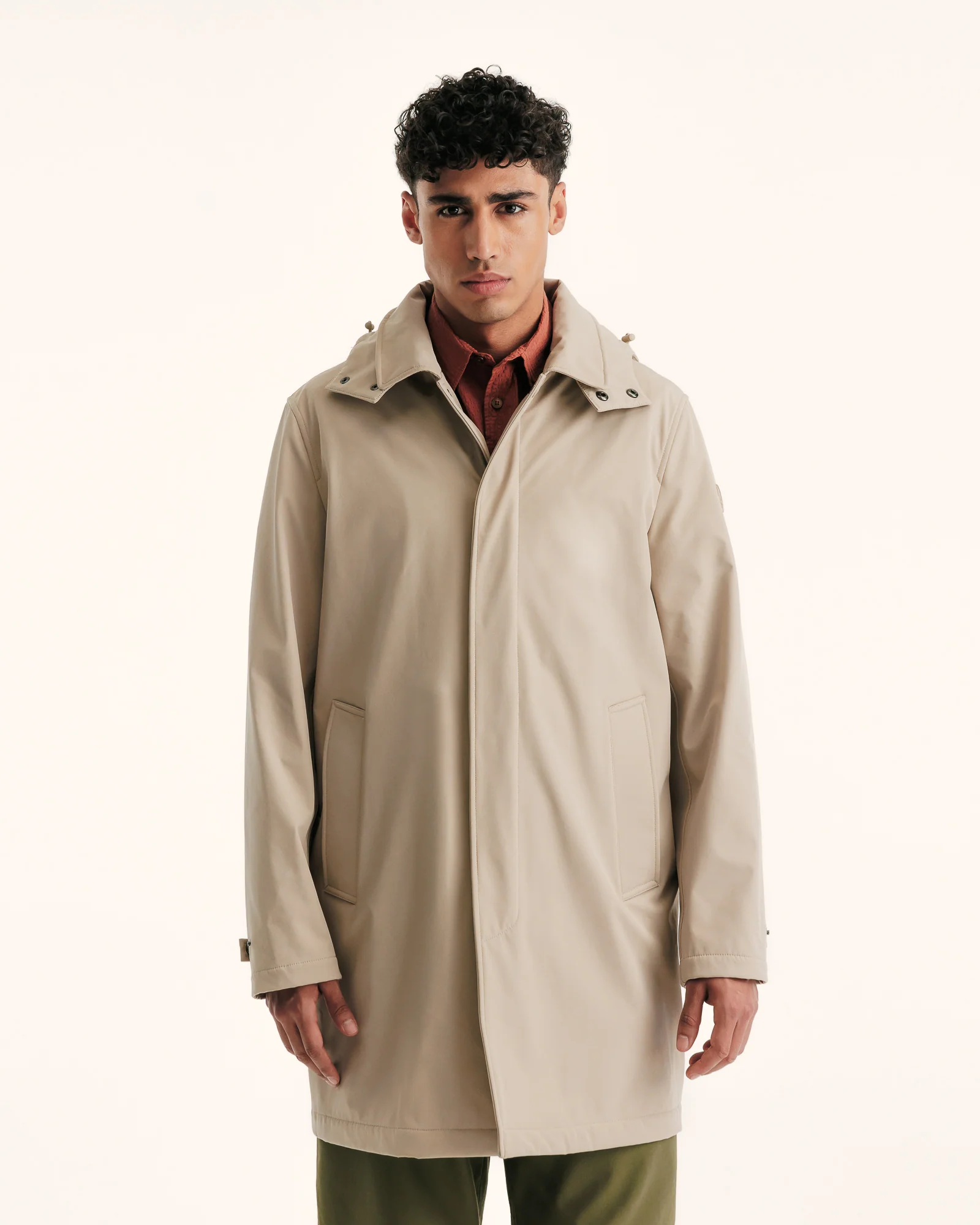 Beige Athenes raincoat with removable hood