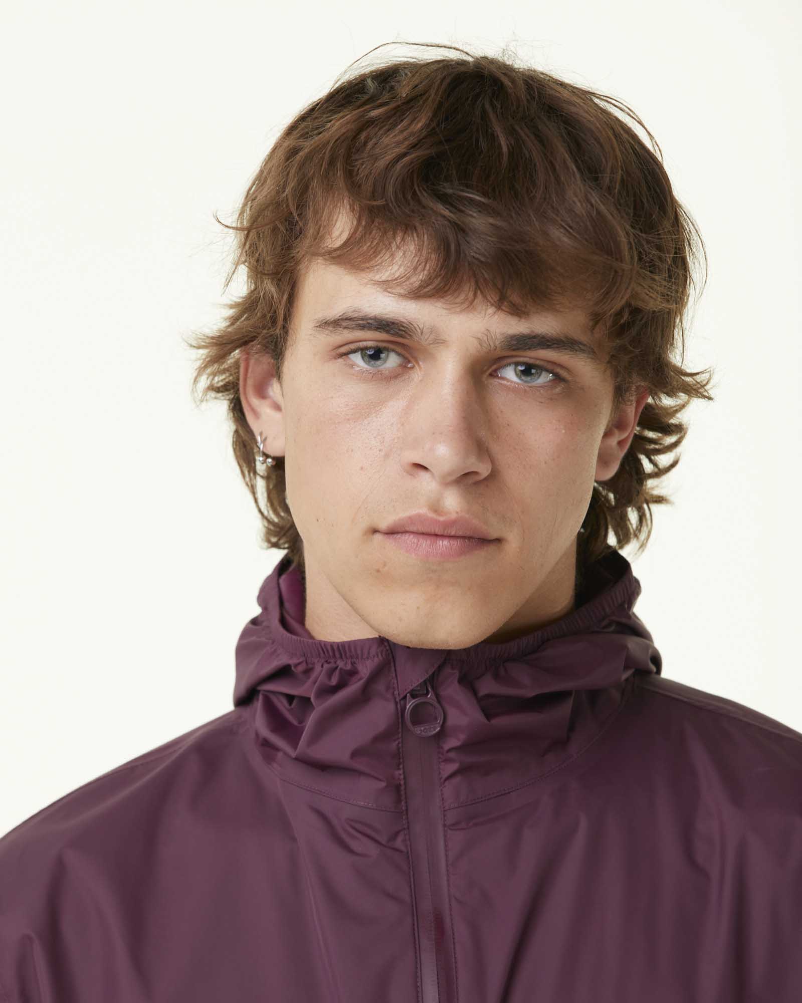Packable hooded raincoat Aubergine Manila