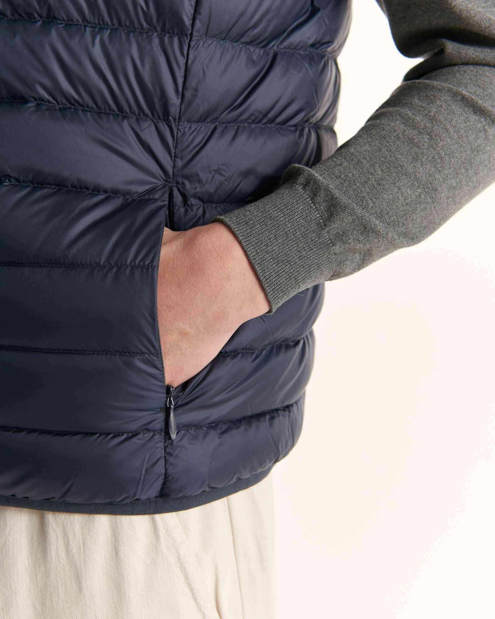 Sleeveless down jacket Dark green Tom