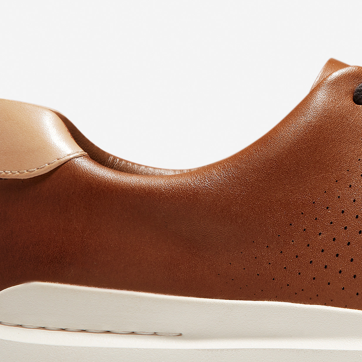 Men's GrandPrø Rally Laser Cut Sneaker