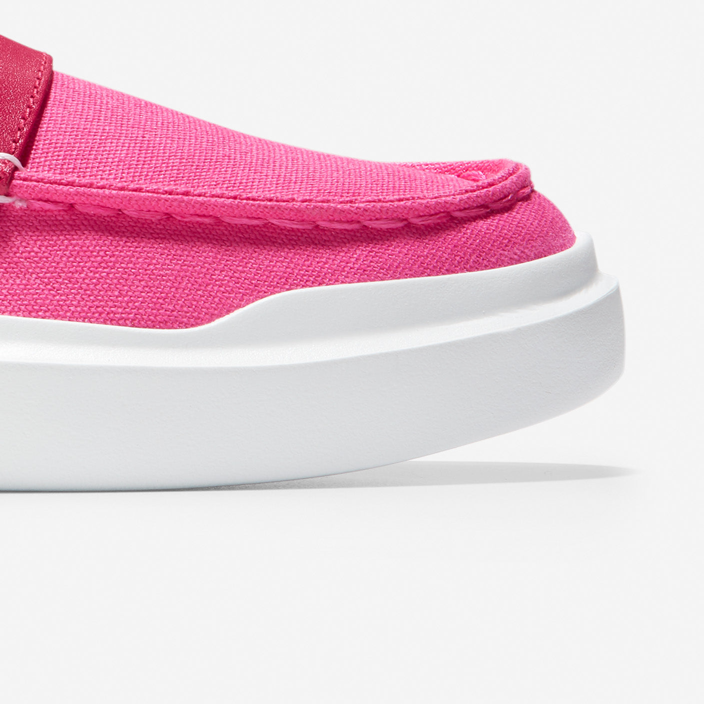 Women's GrandPrø Rally Canvas Penny Loafer