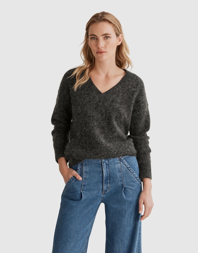 Country Road V-neck Fluffy Pullover