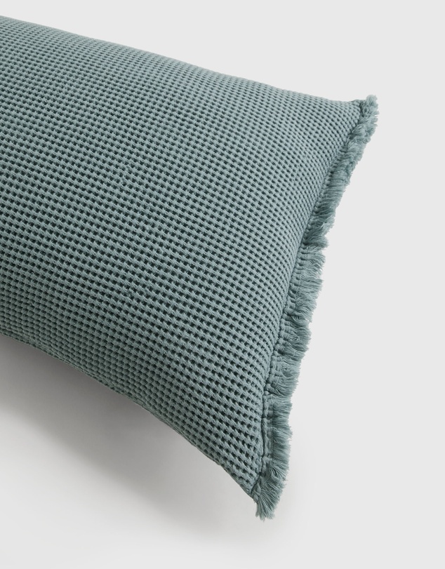 Country Road Taylor 40x60 Waffle Cushion