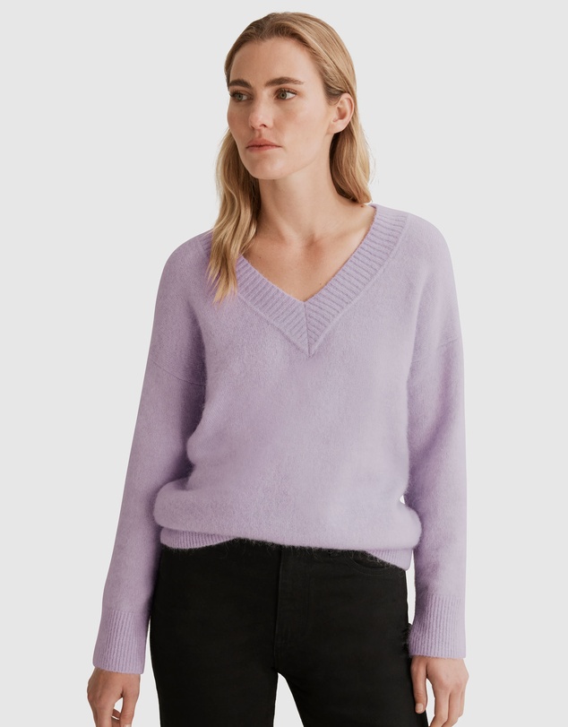 Country Road V-neck Fluffy Pullover