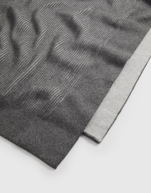 Country Road Gard Two Tone Throw