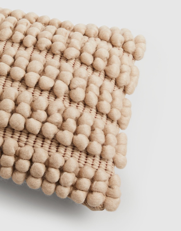 Country Road Myrtle 35x50 Cushion