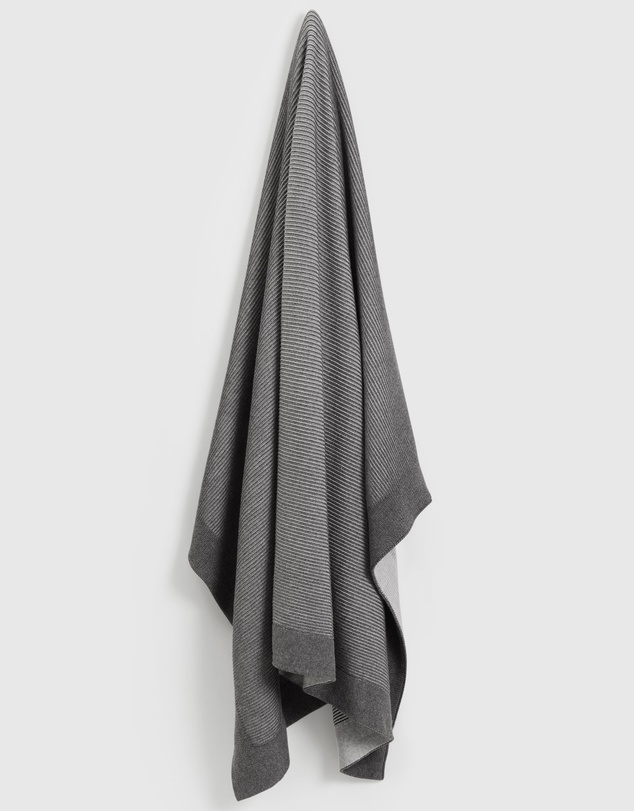 Country Road Gard Two Tone Throw