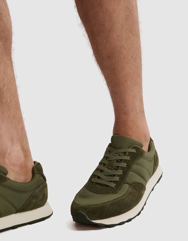 Country Road Track Sneaker