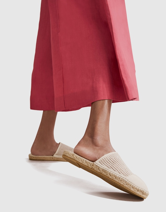 Country Road Rosa Mule