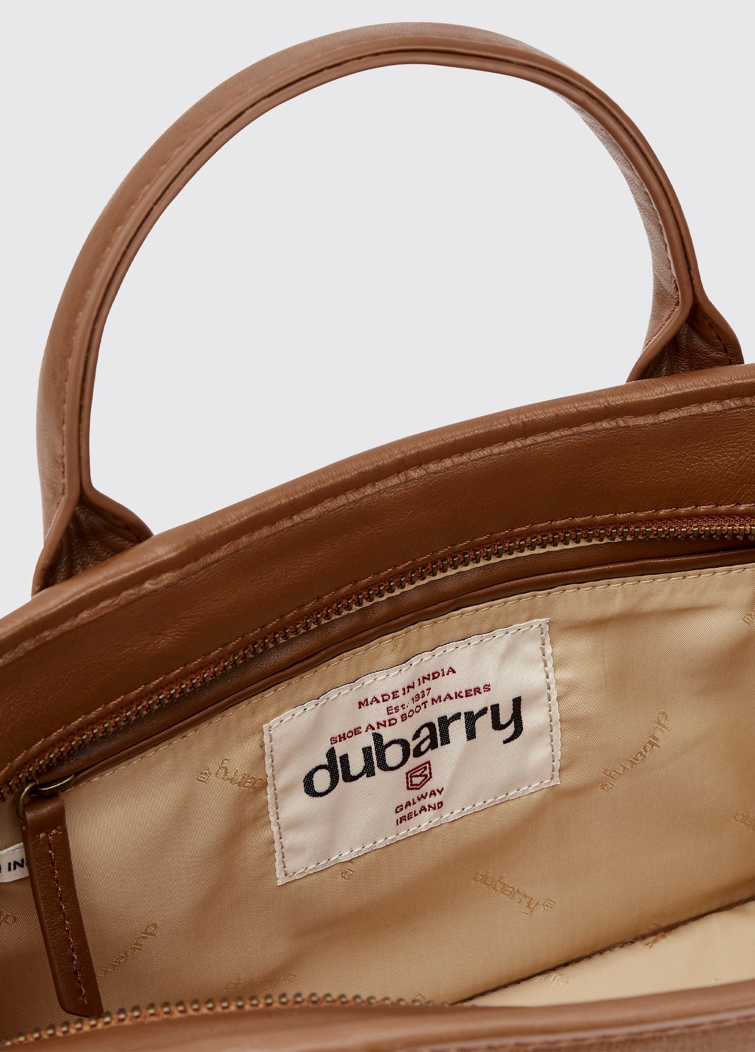 Ramelton Medium size leather handbag - Caramel