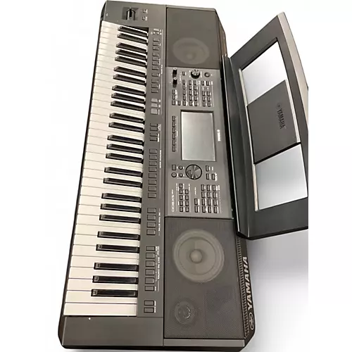 Used Yamaha PSRSX900 Arranger Keyboard