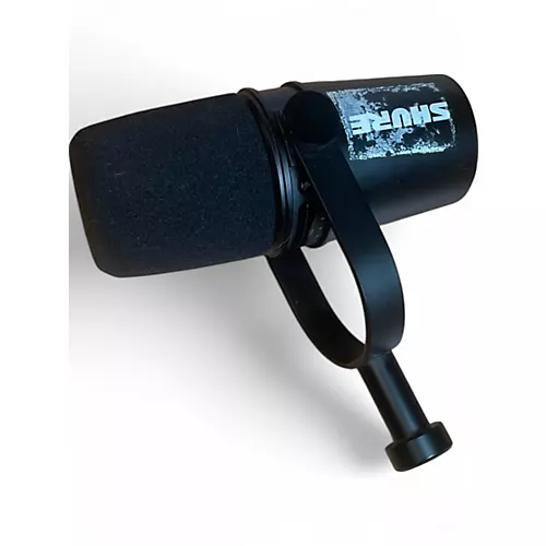 Used Shure MV7 Dynamic Microphone