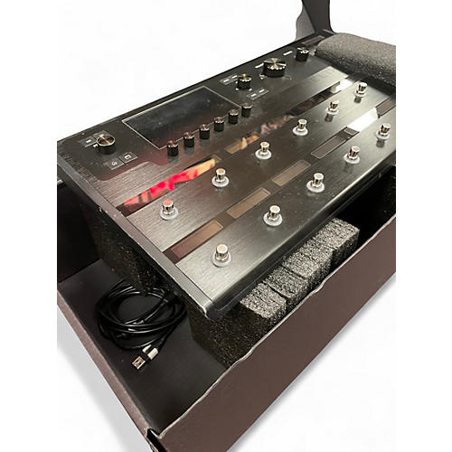 Used Line 6 Helix Effect Processor