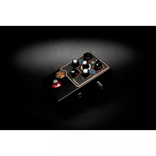 Beetronics FX Swarm Royal Series Fuzz Effects Pedal