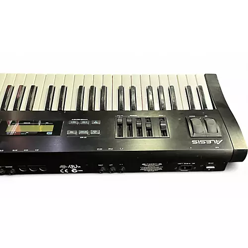 Used Alesis QS6.1