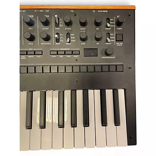 Used KORG MONOLOGUE Synthesizer