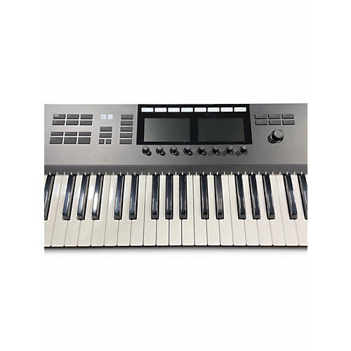 Used Native Instruments Komplete Kontrol S49 MIDI Controller
