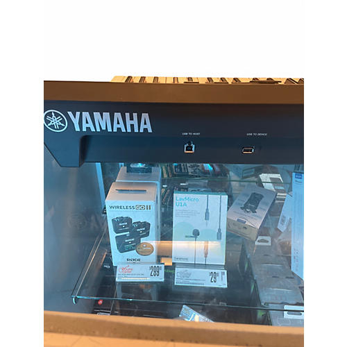 Used Yamaha modx6+ Keyboard Workstation