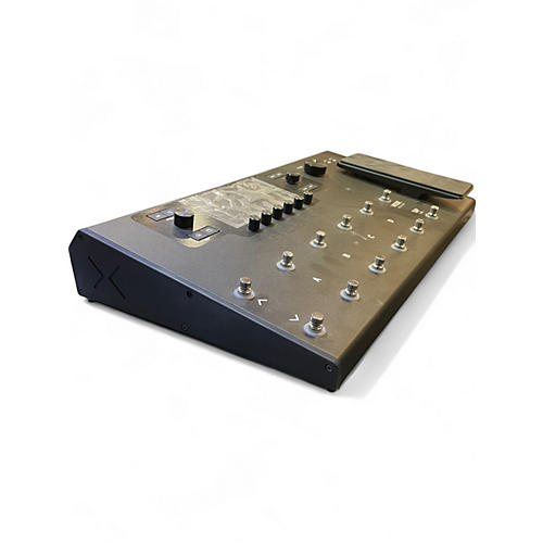 Used Line 6 Helix LT Effect Processor