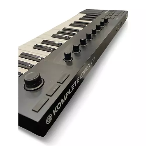 Used Native Instruments komplete kontrol M32