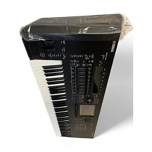Used Yamaha Montage M7 Keyboard Workstation