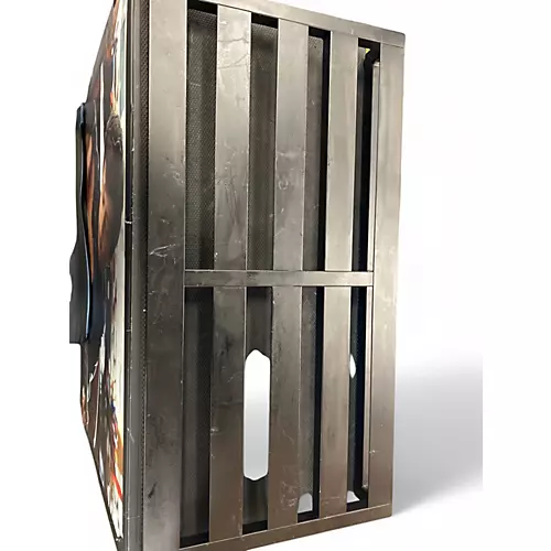 Used Pedaltrain classic pro Pedal Board