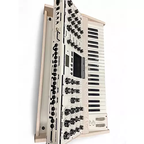 Used Moog Minimoog Voyager Synthesizer