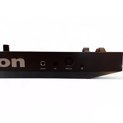 Used Novation LAUNCHKEY 37