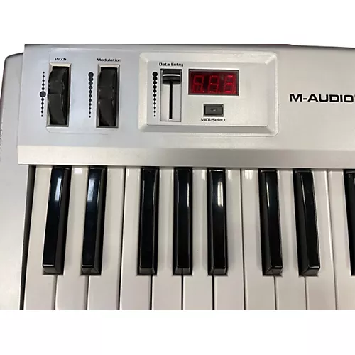 Used M-Audio Radium 49