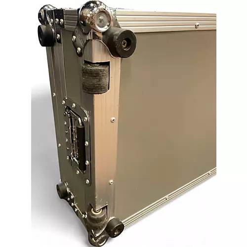 Used Pedaltrain Classic Pro Pedalboard with Hardcase Pedal Board