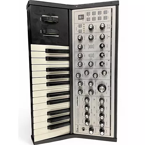 Used Moog Sub Phatty 25 Key Synthesizer
