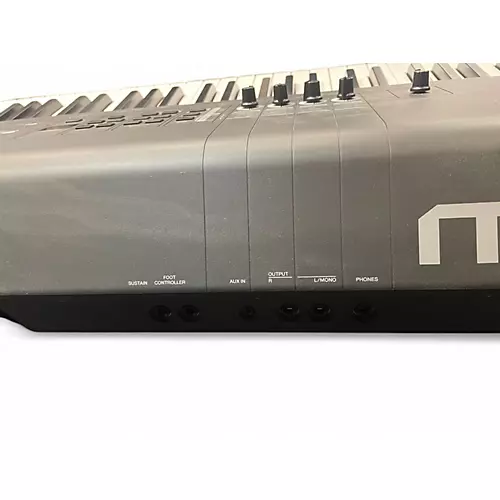 Used Yamaha MX88 Synthesizer