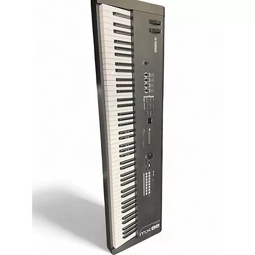 Used Yamaha MX88 Synthesizer
