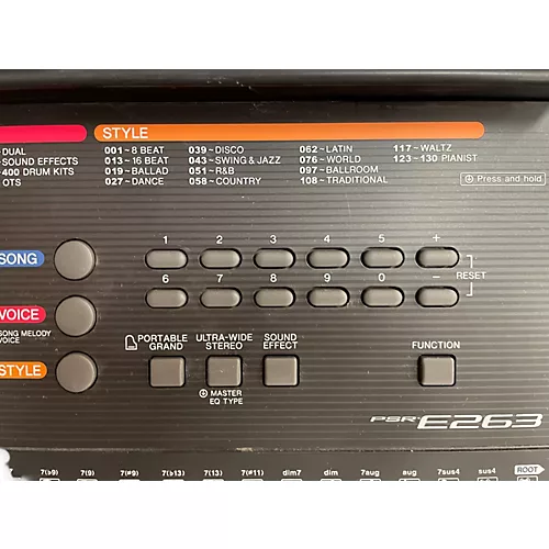 Used Yamaha PSRE263 61 Key Portable Keyboard