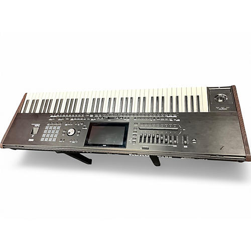 Used KORG pa5x 76 Keyboard Workstation