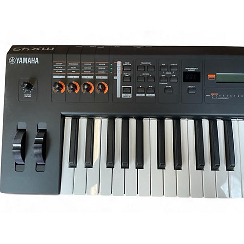Used Yamaha MX49 49 Key Keyboard Workstation