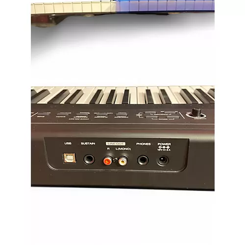 Used Alesis RECITAL 61