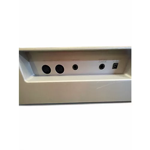 Used Yamaha DGX200 PORTABLE GRAND Stage Piano