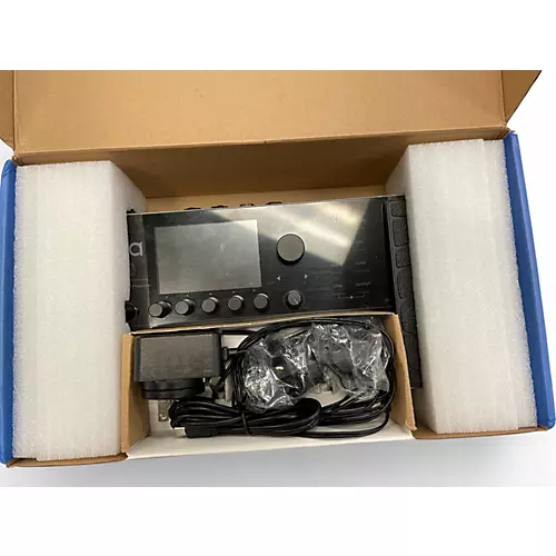 Used Donner Arena 2000 Pedal Board