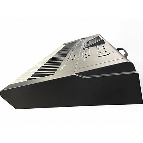 Used Roland G1000 Keyboard Workstation
