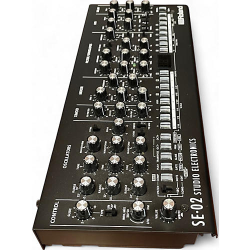 Used Roland SE-02 Synthesizer