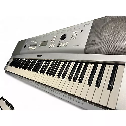 Used Yamaha DGX220 Portable Keyboard