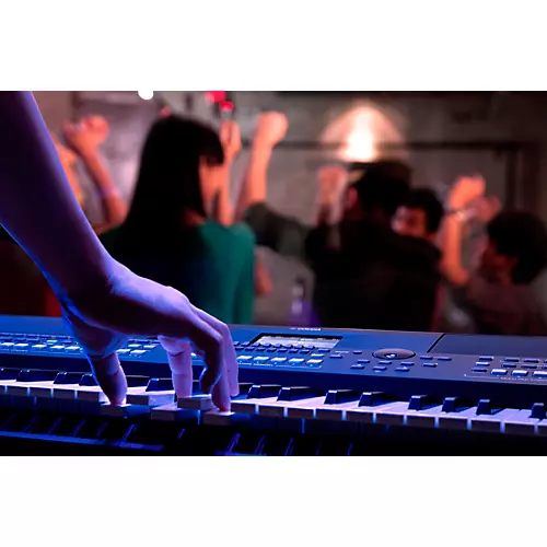 Yamaha PSR-SX600 61-Key Arranger Keyboard