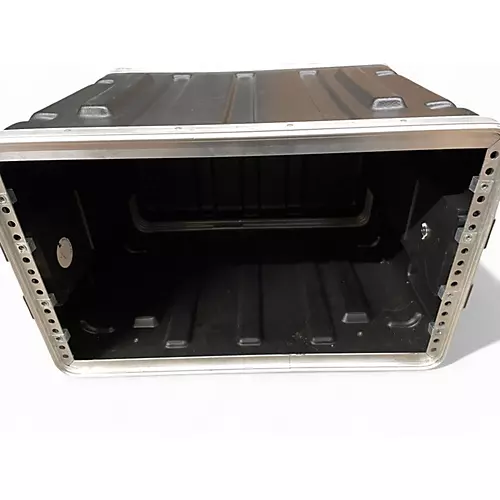 Used SKB 6 SPACE RACK Rackmount Case