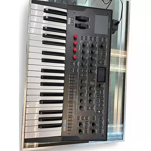 Used KORG modwave Synthesizer