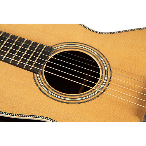 Martin 0012-28 Modern Deluxe 12-Fret Acoustic Guitar Natural