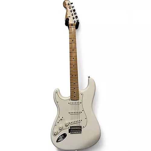 Used 2021 Fender Player Stratocaster White Solid Body Electric Guitar White