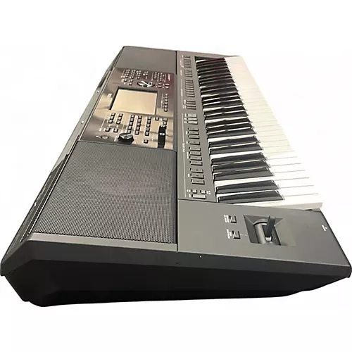 Used Yamaha PSRSX900 Arranger Keyboard