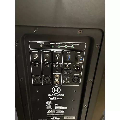 Used Harbinger VARI V2315 Powered Speaker