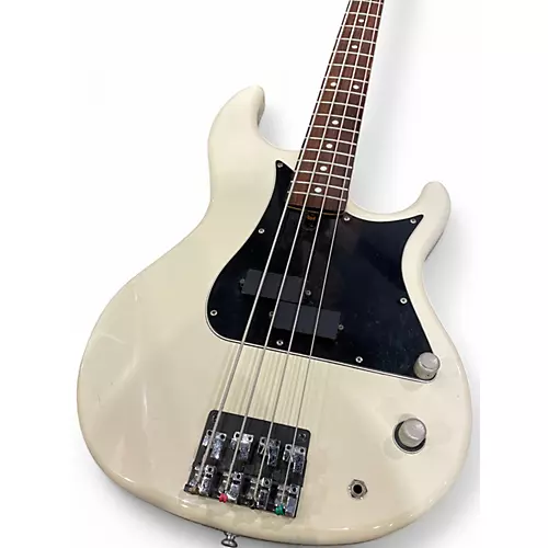 Used Yamaha bb200 Alpine White Electric Bass Guitar Alpine White